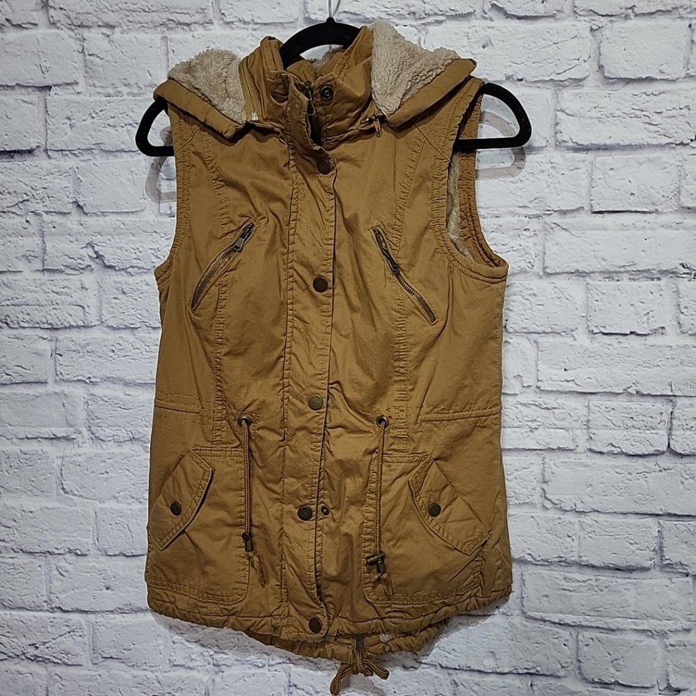 Snobbish Collection Med faux fur lined‎ womans cargo vest Detachable Hood Brown